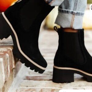 DV Dolce Vita Black Trooper Ankle Boots Booties Lug Sole Women Size 10 NR MINT!